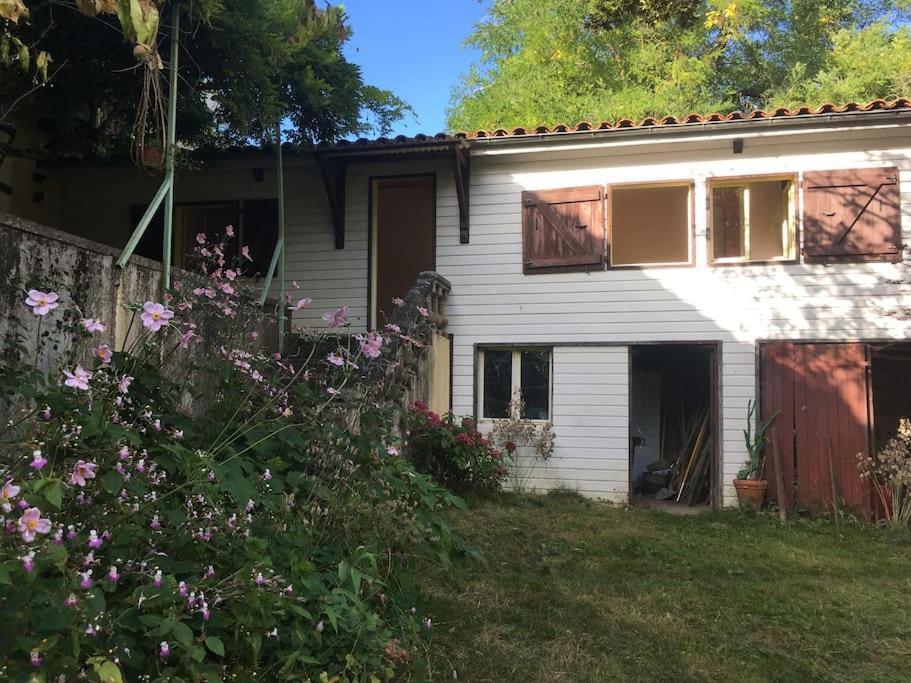 Lerable Pourpre De La Grotte Au Lion Vila Arbon Exterior foto