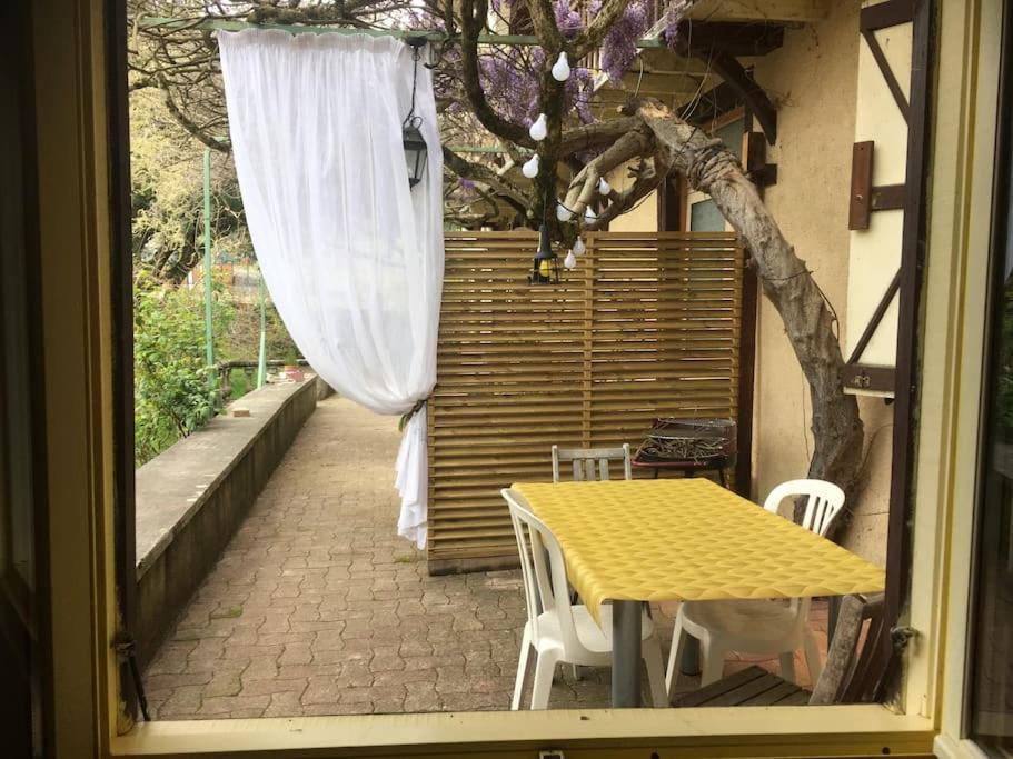 Lerable Pourpre De La Grotte Au Lion Vila Arbon Exterior foto